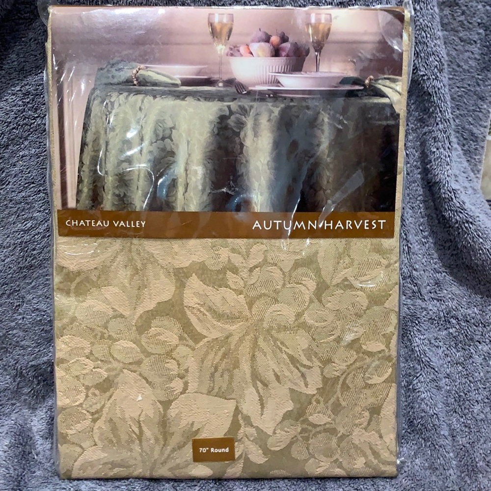 Autumn Harvest gold 70” round tablecloth